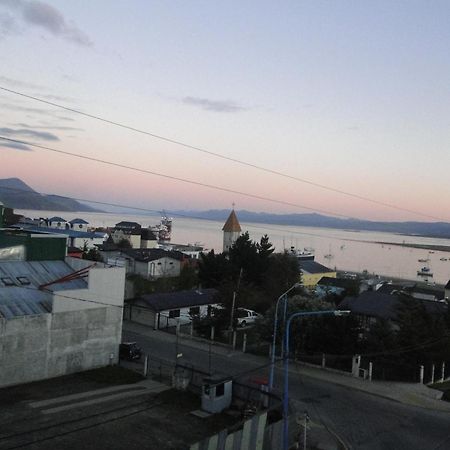 Hotel Mustapic Ushuaia Exterior foto