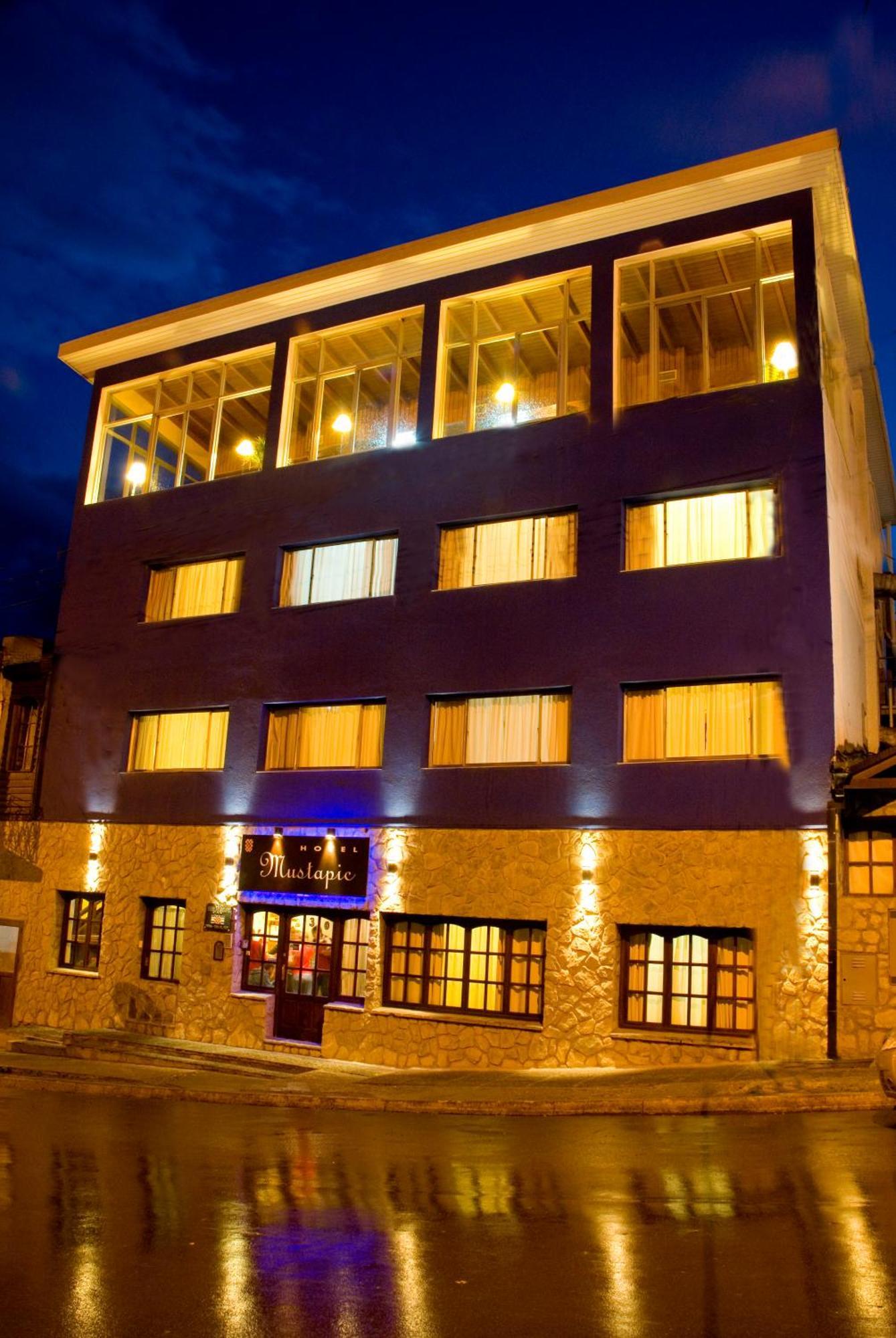 Hotel Mustapic Ushuaia Exterior foto